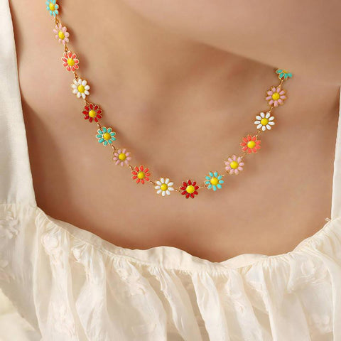 Daisy Bloom Necklace