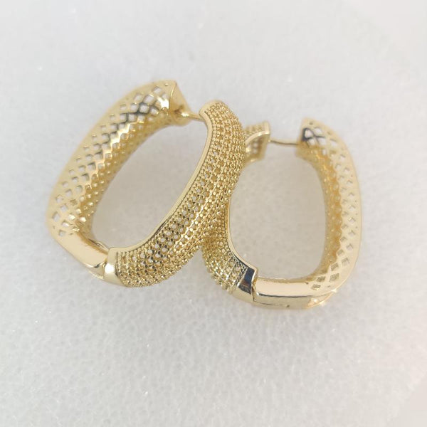 Golden Lattice Hoops